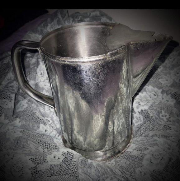 Lion Bentley Generall Ice Water Pitcher - Picture 4 of 9